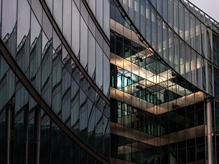 IBMS指的是什么？它有哪些特点和优势？